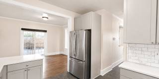 Heart of Bend Oasis: 3-Bedroom Home with Live-Edge Accents, New Carpet, and Fenced-In Parking Gallery 15