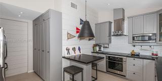 375 Harbor Ct Gallery 15