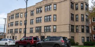 North Lincoln Square - 2 Bed / 1 Bath - In Unit Laundry Gallery 3