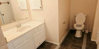 Beautiful 3BR Townhome in Burtonsville | Garage, Deck & Community Amenities Gallery 24