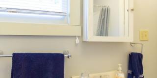 PRELEASING for AUGUST! Close to Campus Gallery 1