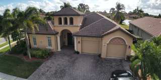 855 SW Grand Reserves Blvd Gallery 26