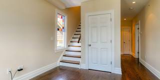 16 Abbott Avenue Gallery 31