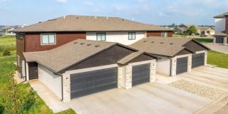 Grand Prairie Apartments & Townhomes Gallery 2