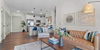 District Midtown Gallery 20