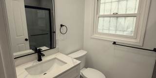 Move in ready -Cute and cozy 1 br house with bonus rooms Move in ready -Cute and cozy 1 br house with bonus rooms Gallery 8