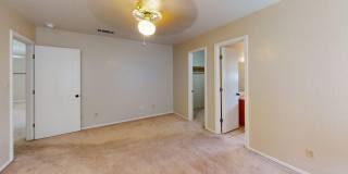 4 Bedroom 2 Bath - Convenient Location Gallery 12