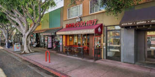 Onyx on Park Gallery 80