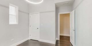 4516 S King Drive Gallery 14