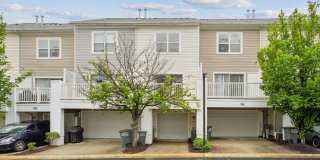 The Townes at Herndon Center Gallery 12