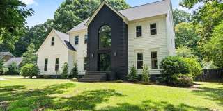 Fully Furnished & Completely Remodeled Luxury Home Fully Furnished & Completely Remodeled Luxury Home Gallery 4