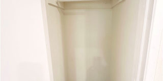 1433 S Beverly Drive Gallery 24