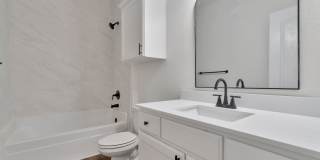 4 Bed 3 Bath Townhome located close to University! Gallery 16