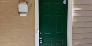 2 BEDROOM AND 2 FULL BATH GROUND LEVEL CONDO 2 BEDROOM AND 2 FULL BATH GROUND LEVEL CONDO Gallery 1