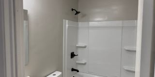 3br 2bth hr 1cr garage fenced in back yard Gallery 18