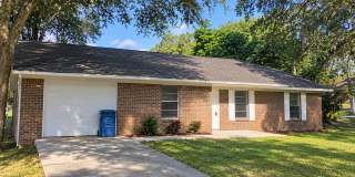 1ST MONTH FREE RENT 3 Bed 2 Bath Home | Pet Friendly | Washer Dryer Hook Ups | Section 8 Welcome Gallery 1