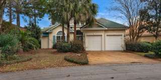 Spacious unfurnished 4B/3B home in Gated Community of Emerald Lakes Gallery 1