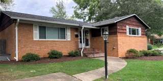 7016 ROUNDTREE RD Gallery 1