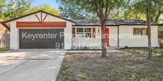 Beautiful Renovated 3 Bedroom Ready Late May Gallery 1