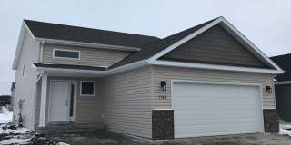 4 Bed 3 Bath Single Family Home Gallery 1
