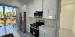 207 W 15th Street Gallery 13
