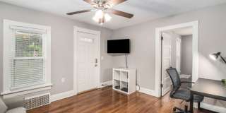 Quaint and Cozy One Bedroom Furnished Home In Florence Gallery 6