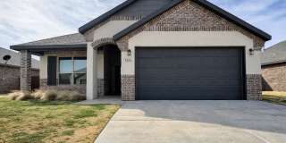 Natural Light Meets Modern Comfort | 3/2 In North Lubbock Gallery 1