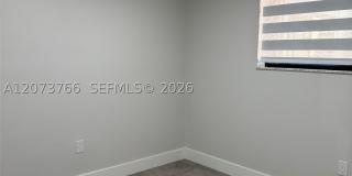 1360 W 41st St Gallery 23