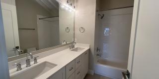 1120 Fairmount Avenue - B Gallery 33