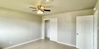 Price Drop!  Viewable Now!  Small Pets Accepted! Gallery 33