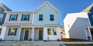 Gorgeous 2 Bedroom Townhome in Beachside Village Gallery 1