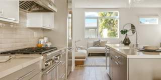 3220 S Barrington Ave Gallery 1