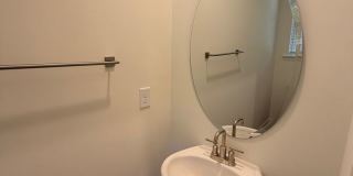 Mebane / Townhouse Gallery 8
