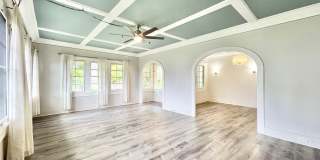 UPDATED 3 BEDROOM HOME IN DESIRABLE MANOA Gallery 1