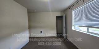 1806 College St Gallery 21