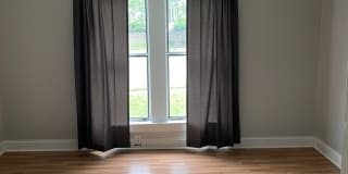 Cozy Cottage in Waverly Belmont Neighborhood, Minutes to Belmont, 12th South and Wedgewood Houston with Fenced Yard, Pet Friendly Gallery 8