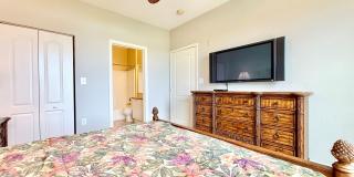 Furnished waterfront 2Bedrooms / 2Baths condo | Resort-style living in Grand Venezia! Gallery 11