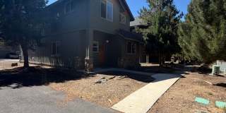 Newly Remodeled 3 Bedroom 2.5 Bathroom Home Gallery 1