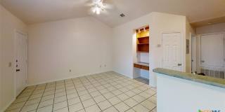 412 Burleson Street Gallery 4