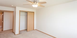 Platinum Valley Apartments Gallery 33