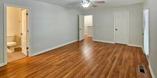 COMING SOON: Beautifully Updated 2/2.5 Townhome Near Truist Park Gallery 41