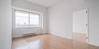 180 Riverside Boulevard 180 Riverside Boulevard Gallery 19