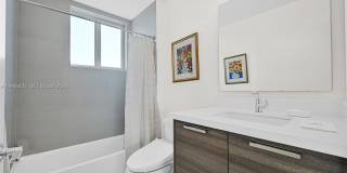 1900 SE 2nd St Gallery 31