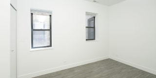 5487-5491 S. Hyde Park Boulevard Gallery 19