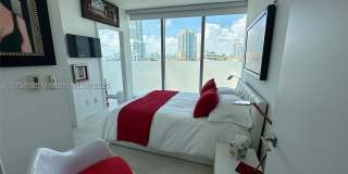1 Collins Ave Gallery 19