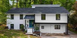 Room in 6 Bedroom House at Buckingham Rd Gallery 1