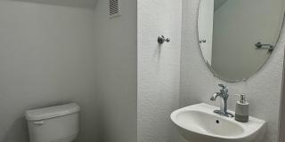 Lake Sawyer - Luxury 3/2.5 Condo Gallery 6