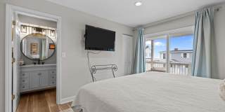 201 W Glenn Street Gallery 19