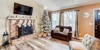 Huge room in a large shared home, private bathroom, great neighborhood, friendly roommates! Gallery 85