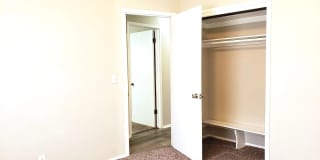 Beautiful Three Bedroom, One and a Half Bath Gallery 10